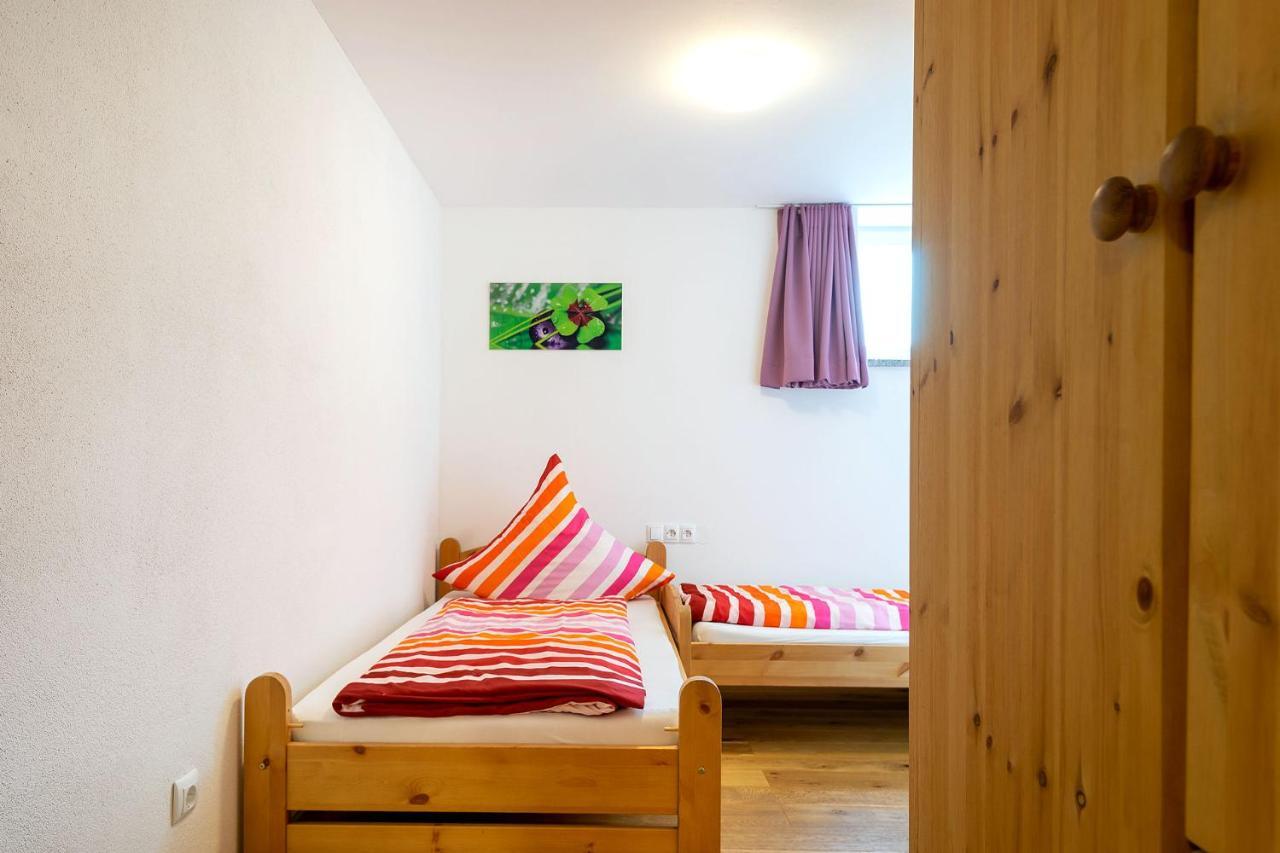 Alpen-Hostel - Apartment Talstation Mit Motorradvermietung ميمنغن المظهر الخارجي الصورة