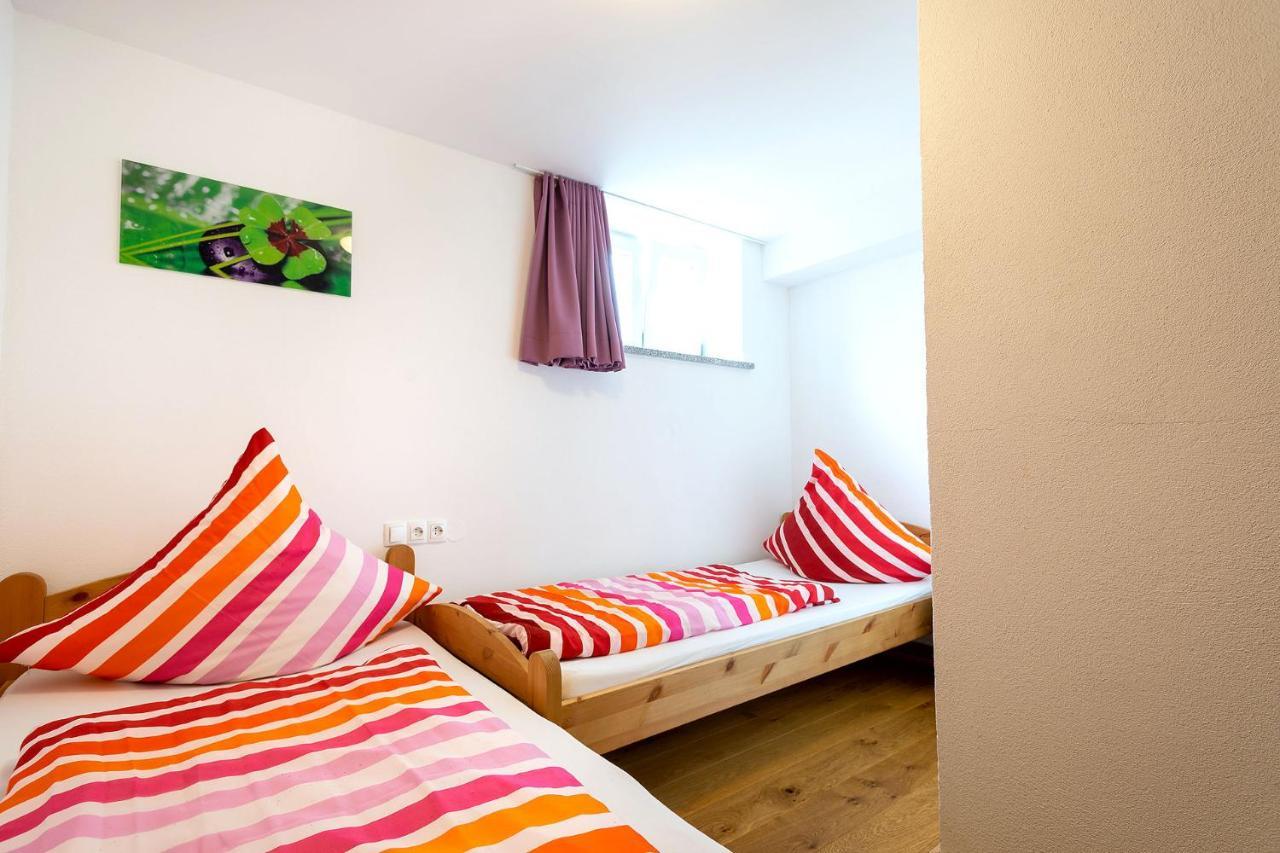 Alpen-Hostel - Apartment Talstation Mit Motorradvermietung ميمنغن المظهر الخارجي الصورة