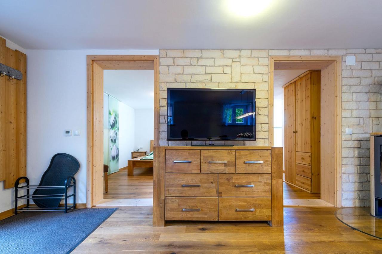 Alpen-Hostel - Apartment Talstation Mit Motorradvermietung ميمنغن المظهر الخارجي الصورة