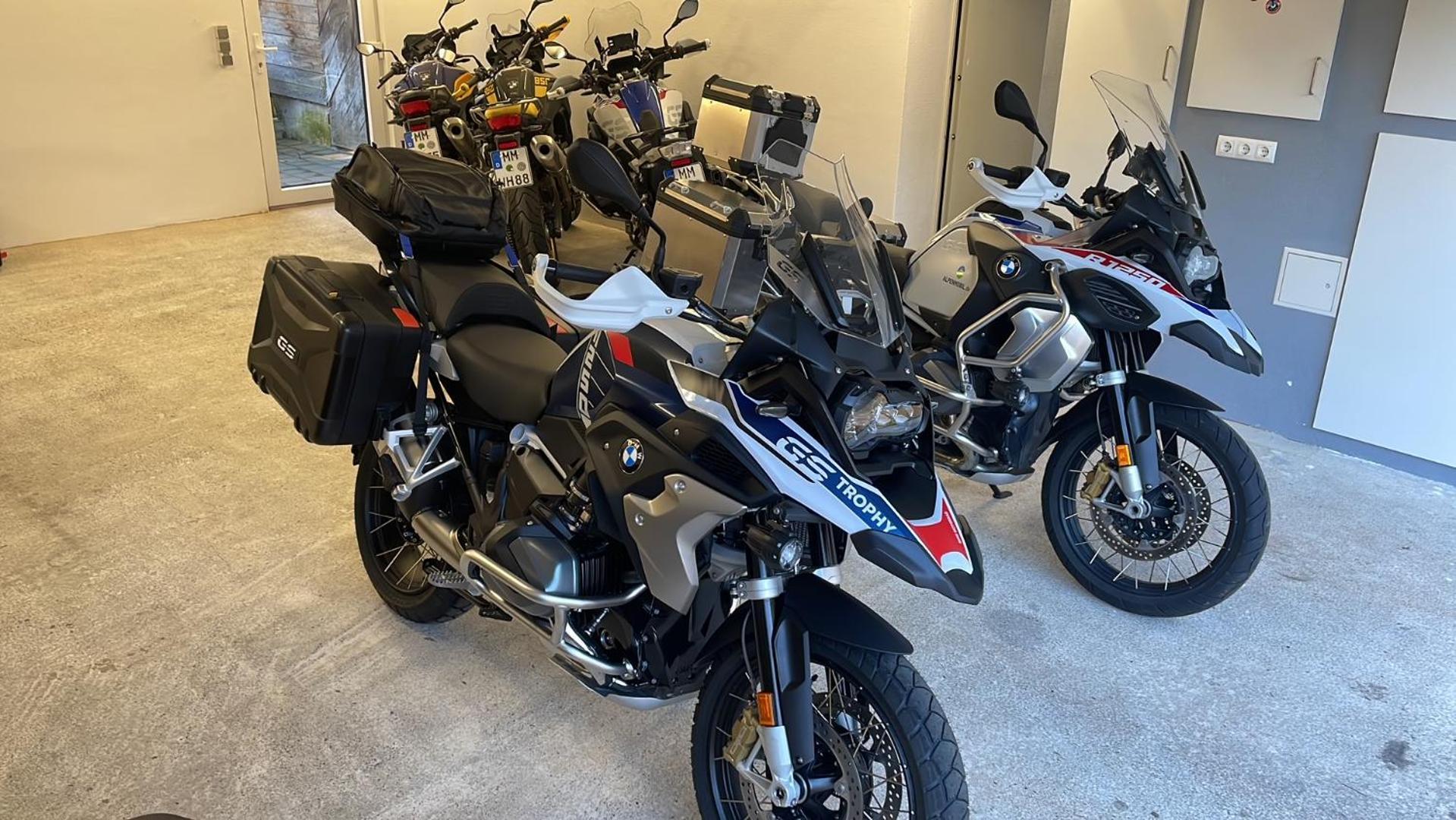 Alpen-Hostel - Apartment Talstation Mit Motorradvermietung ميمنغن المظهر الخارجي الصورة