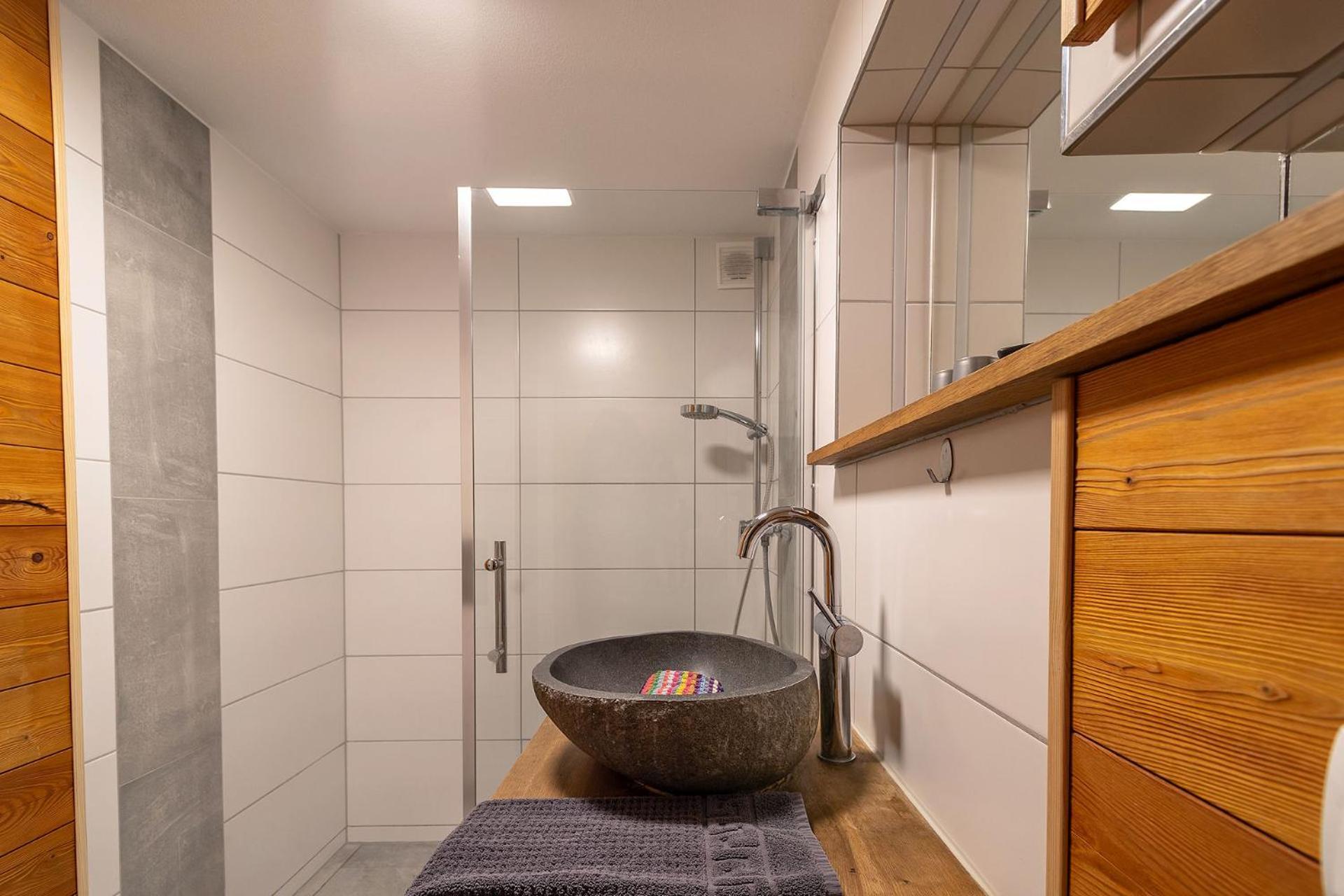 Alpen-Hostel - Apartment Talstation Mit Motorradvermietung ميمنغن المظهر الخارجي الصورة